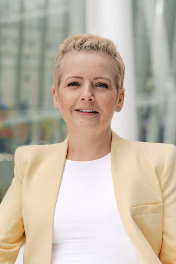 san diego headshot photography by in full detail creative agency photographed by Gina Ribando